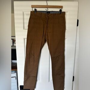 Lightly worn J.Crew Men’s chino 30x32